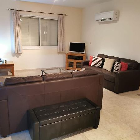 Villa Vista Paphos Eksteriør bilde